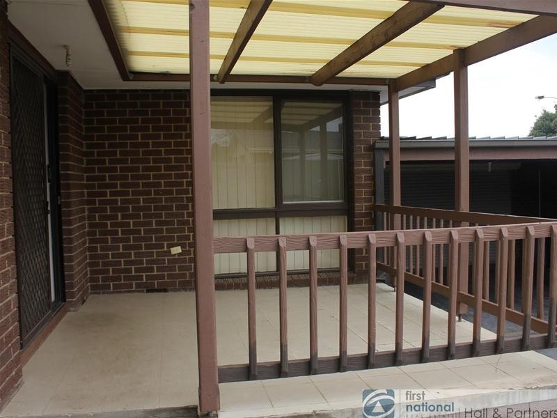 6 John Fawkner Drive, Endeavour Hills VIC 3802