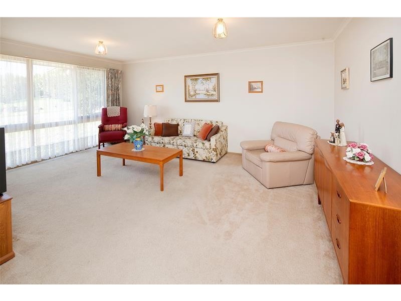 6/13 Endeavour Crescent, Endeavour Hills VIC 3802