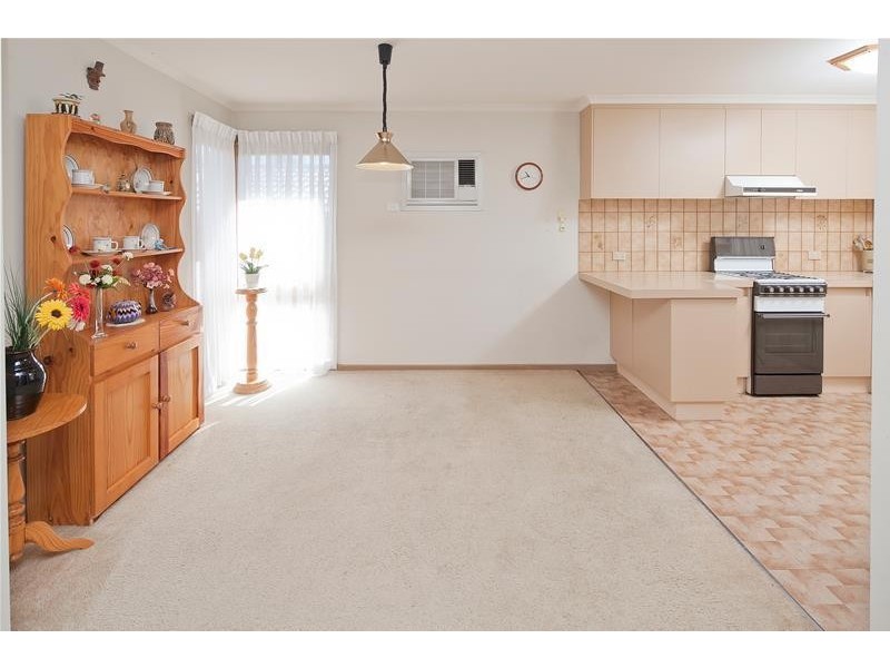 6/13 Endeavour Crescent, Endeavour Hills VIC 3802