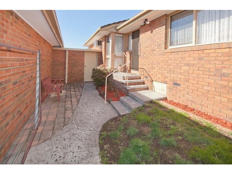 6/13 Endeavour Crescent, Endeavour Hills VIC 3802