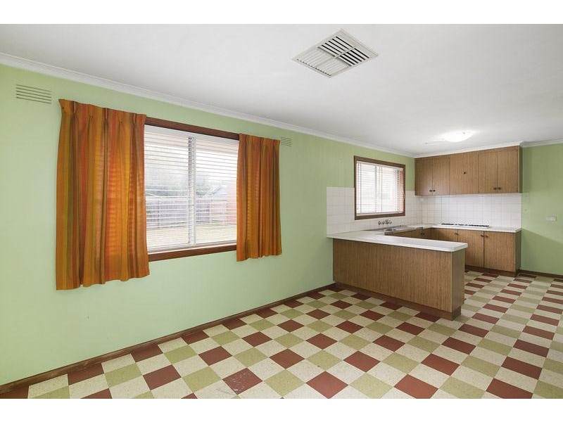 104 Albany Drive, Mulgrave VIC 3170