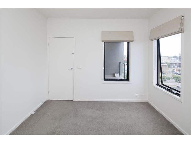 18/3 Close Avenue, Dandenong VIC 3175