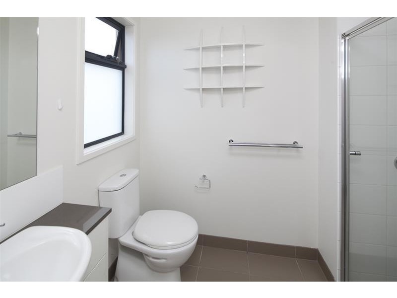 18/3 Close Avenue, Dandenong VIC 3175