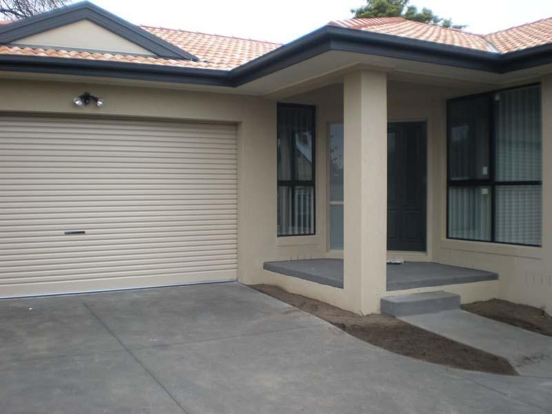 2/23 Belfort Street, Dandenong VIC 3175