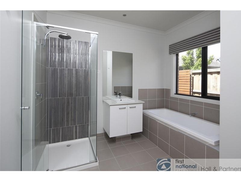 26 Grandvue Boulevard, Pakenham VIC 3810