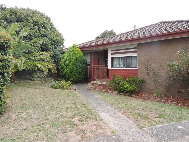 11 Castlecrag Close, Endeavour Hills VIC 3802