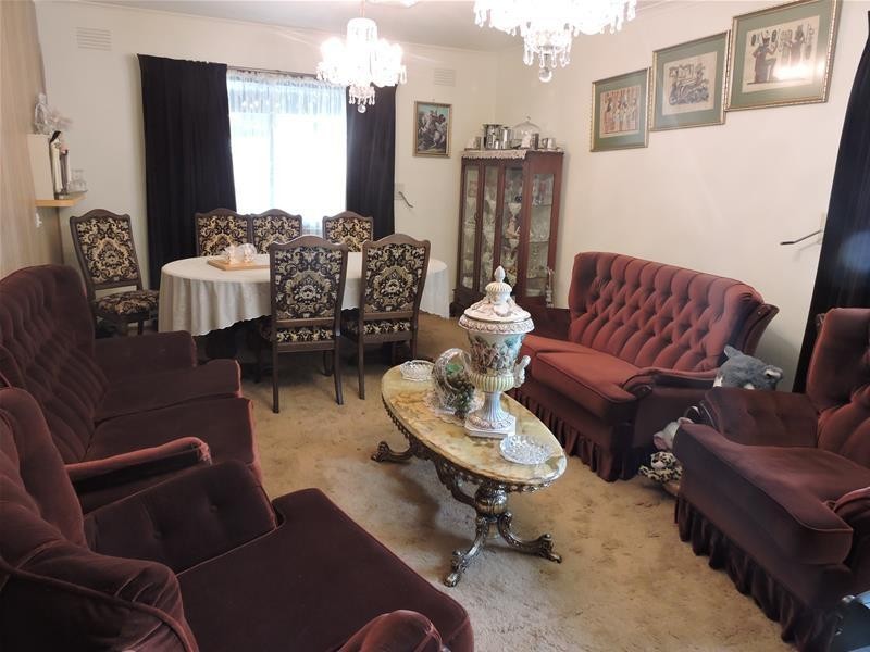 11 Castlecrag Close, Endeavour Hills VIC 3802