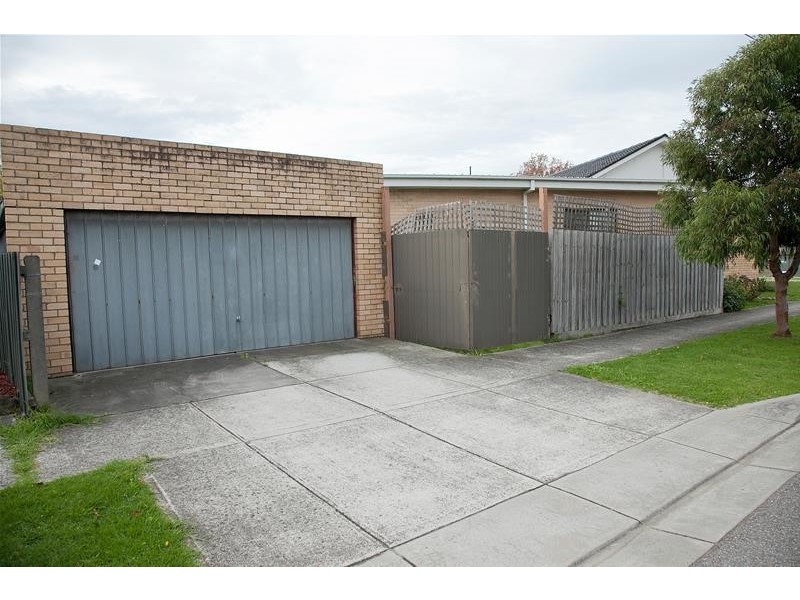 1 Privet Court, Doveton VIC 3177