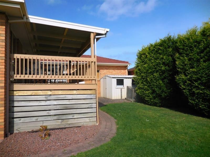 11 Pinto Close, Endeavour Hills VIC 3802