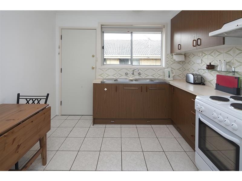 8/52-54 King George Parade, Dandenong VIC 3175