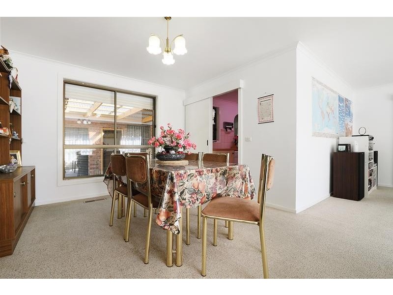 11 Holmbury Boulevard, Mulgrave VIC 3170