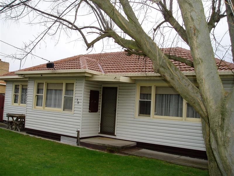 1/30  Oakwood Avenue, Dandenong North VIC 3175