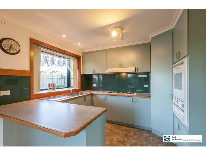 2/34 Adam Avenue, Hallam VIC 3803