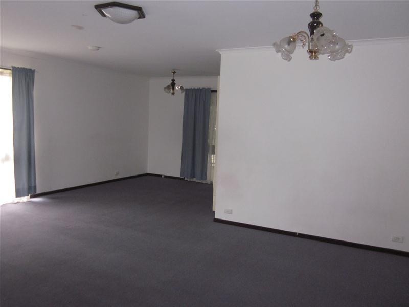 13 Leigh Court, Doveton VIC 3177