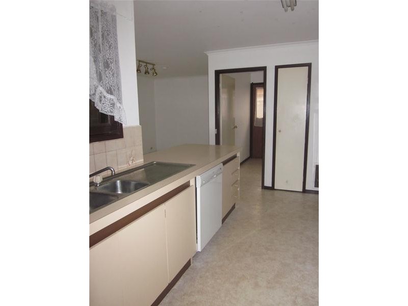 13 Leigh Court, Doveton VIC 3177