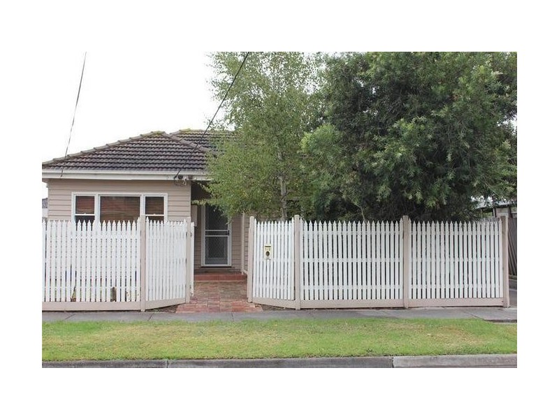 1/2 Southbourne Avenue, Dandenong VIC 3175