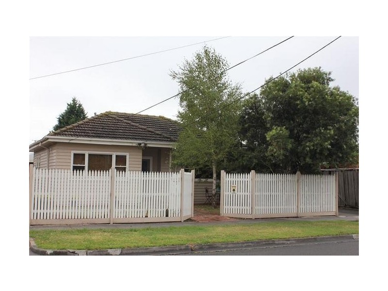 1/2 Southbourne Avenue, Dandenong VIC 3175