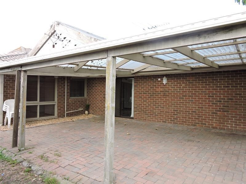 18 George Chudleigh Drive, Hallam VIC 3803