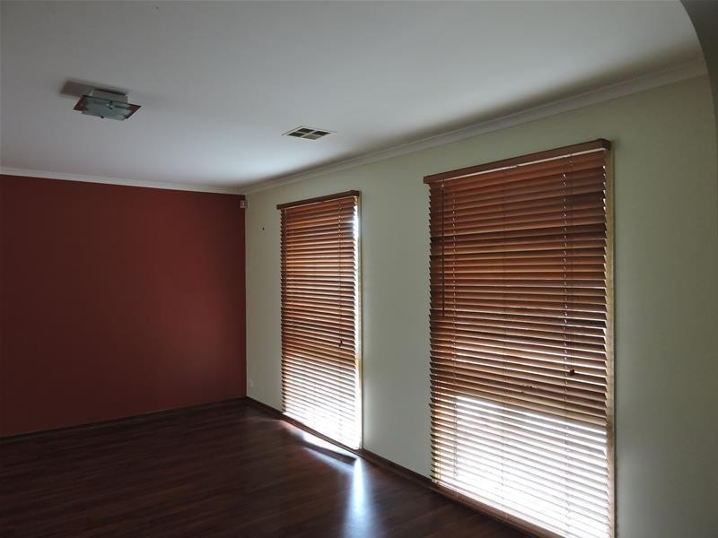 18 George Chudleigh Drive, Hallam VIC 3803