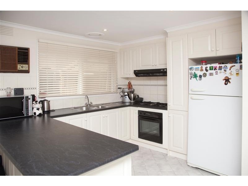 2 Nimbin Court, Noble Park North VIC 3174