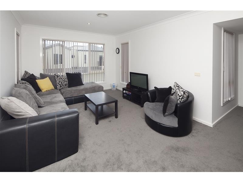 28 Tilbavale Close, Hallam VIC 3803