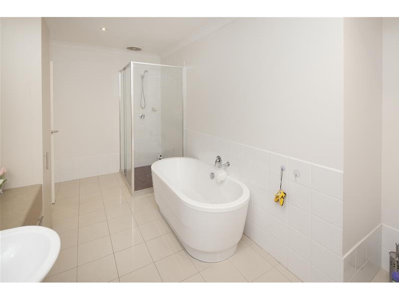 28 Tilbavale Close, Hallam VIC 3803