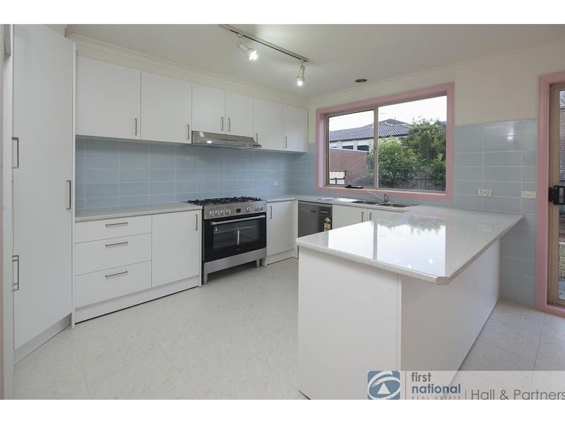 22 Georgette Crescent, Endeavour Hills VIC 3802