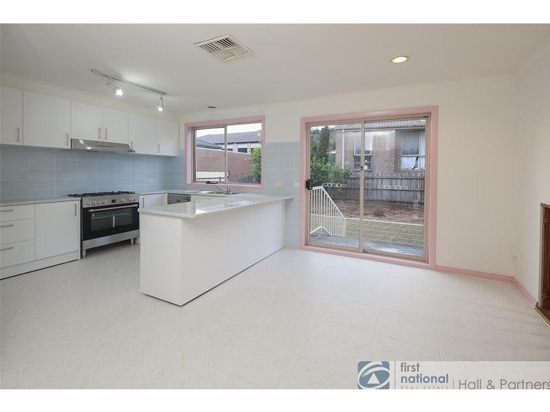 22 Georgette Crescent, Endeavour Hills VIC 3802