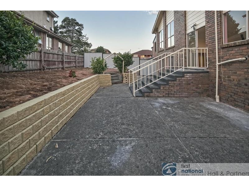 22 Georgette Crescent, Endeavour Hills VIC 3802