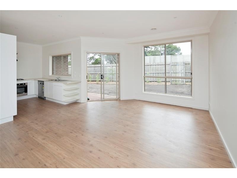 2/53 Anora Crescent, Mulgrave VIC 3170