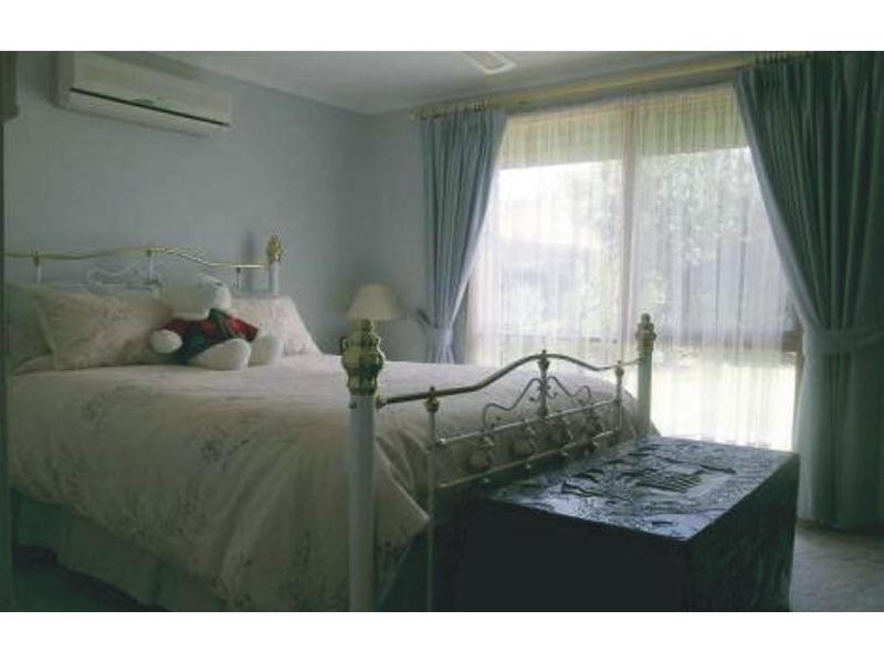 6 Falkiner Crescent, Dandenong VIC 3175