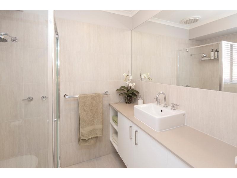 130 David Collins Drive, Endeavour Hills VIC 3802