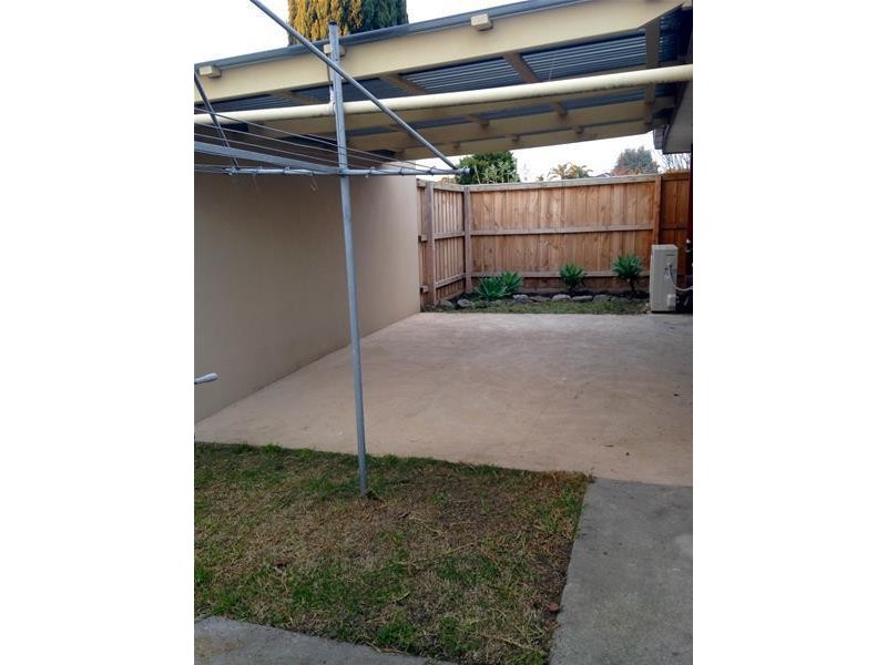 1/113 Clow Street, Dandenong VIC 3175