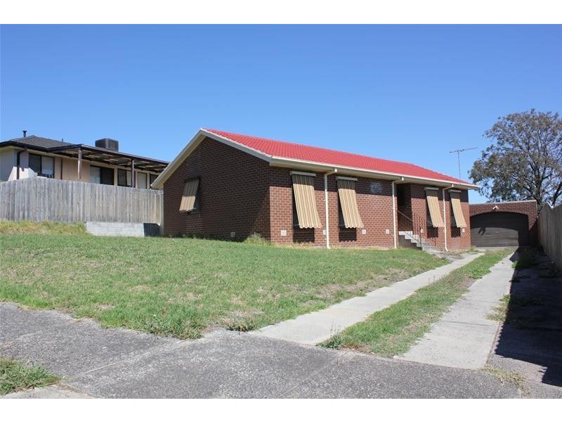 19 Lachlan Drive, Endeavour Hills VIC 3802