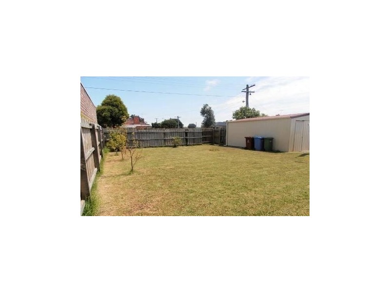 18 Bulong Street, Dandenong VIC 3175