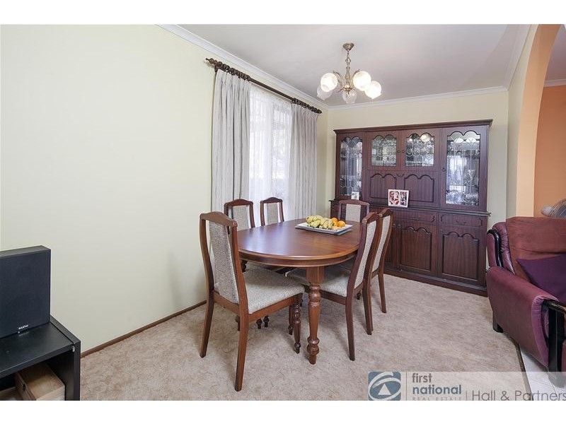 17 Girvan Circuit, Endeavour Hills VIC 3802