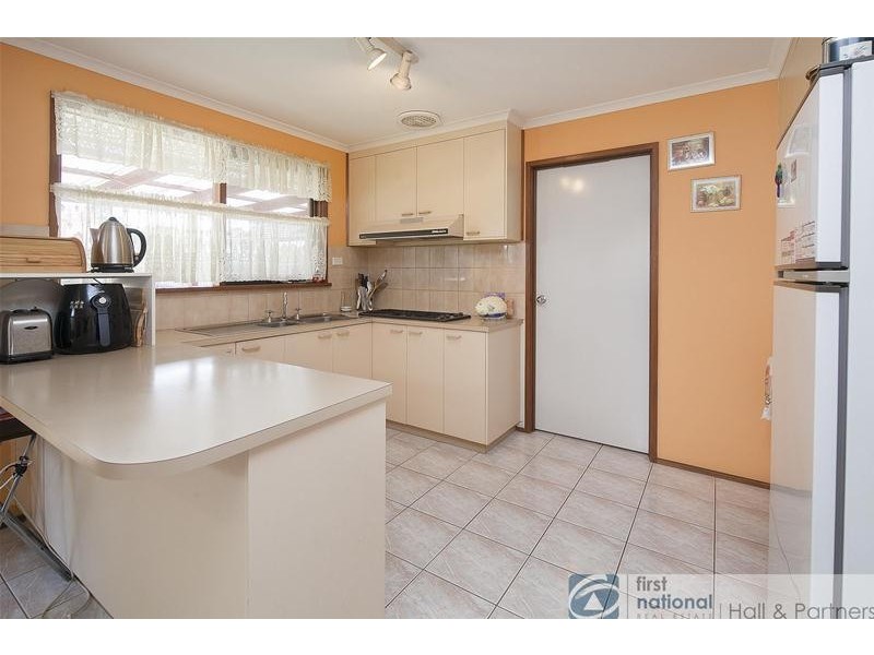 17 Girvan Circuit, Endeavour Hills VIC 3802