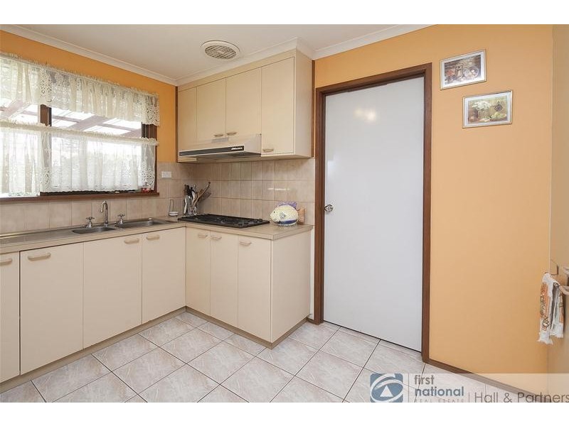 17 Girvan Circuit, Endeavour Hills VIC 3802