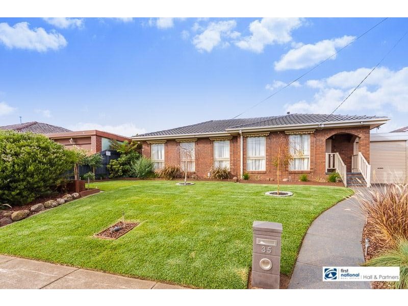 35 Aberdeen  Drive, Dandenong North VIC 3175