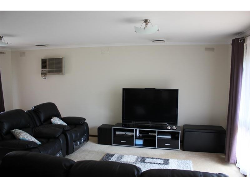 13 Mountview Avenue, Hallam VIC 3803