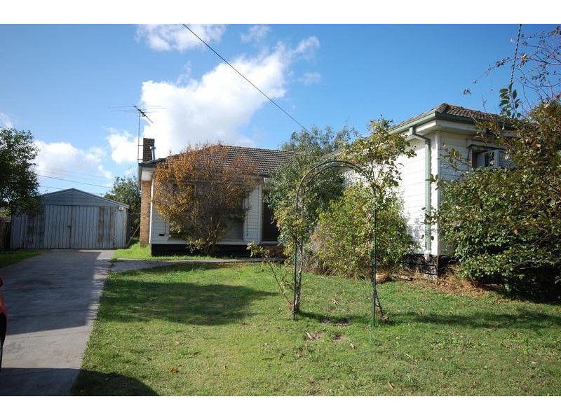 30 Roberts Avenue, Mulgrave VIC 3170