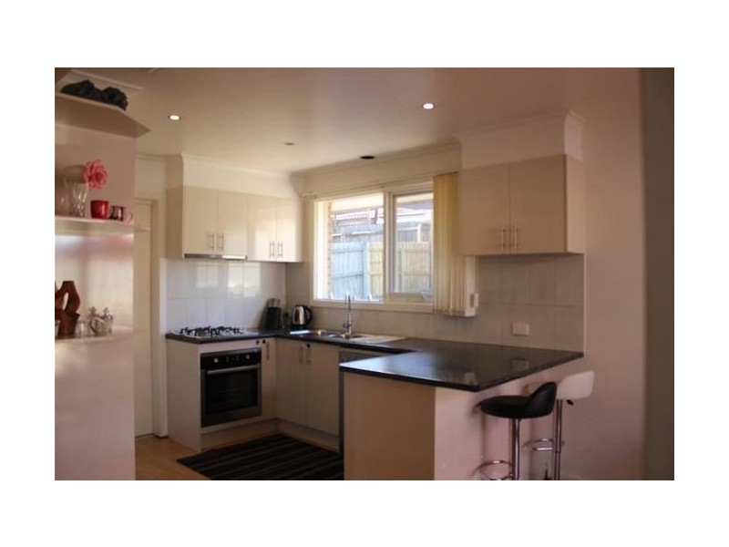 2 Sydney Parkinson Avenue, Endeavour Hills VIC 3802