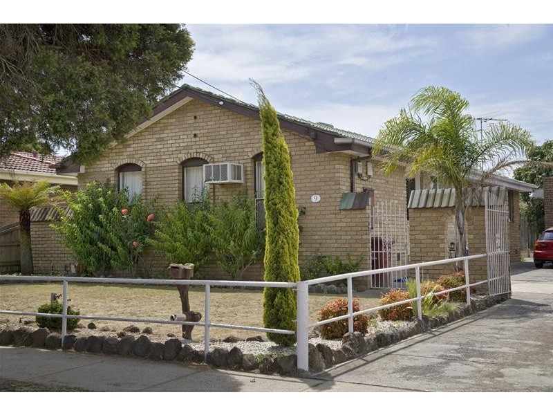 9 Pitman Street, Dandenong North VIC 3175