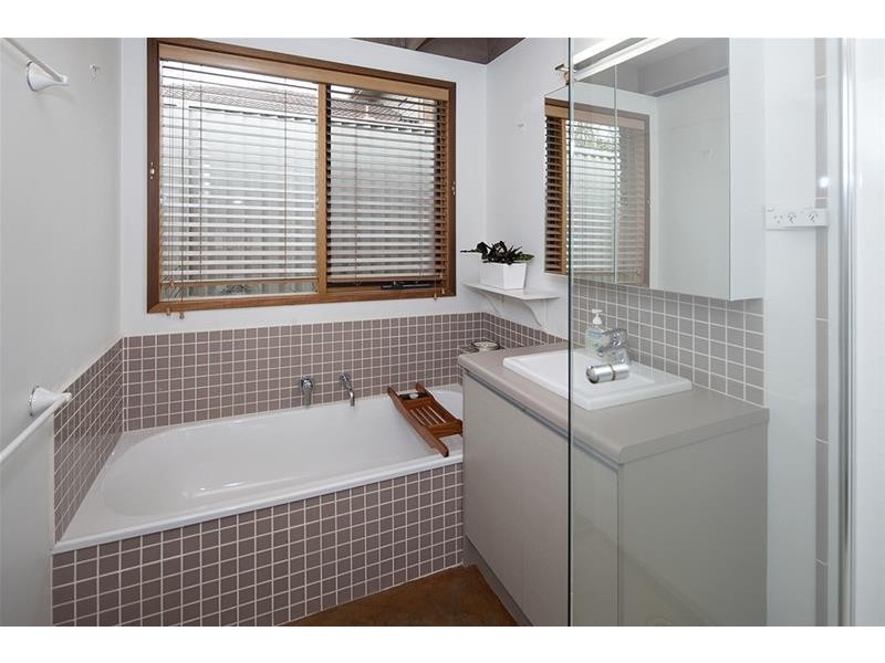 6 Christopher Court, Hallam VIC 3803