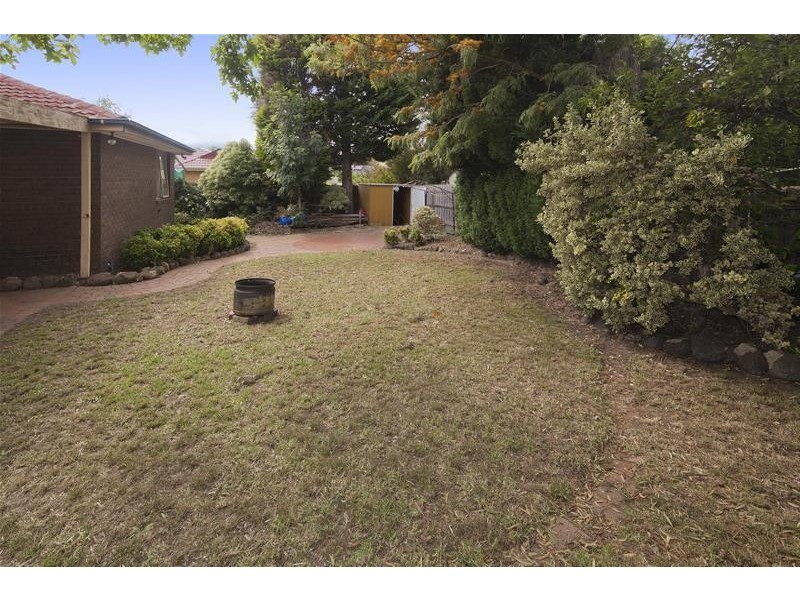 4 Primrose Hill Close, Endeavour Hills VIC 3802