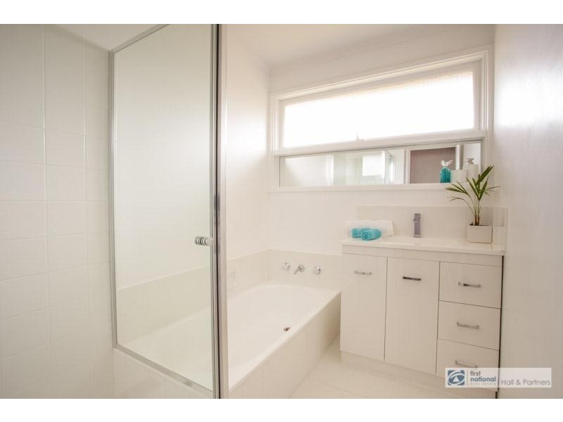 13 Kilberry Crescent, Hallam VIC 3803