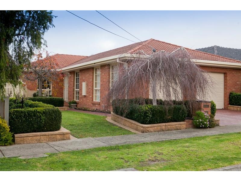 13 Huckson Rise, Dandenong North VIC 3175