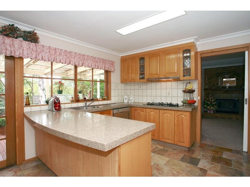 13 Huckson Rise, Dandenong North VIC 3175