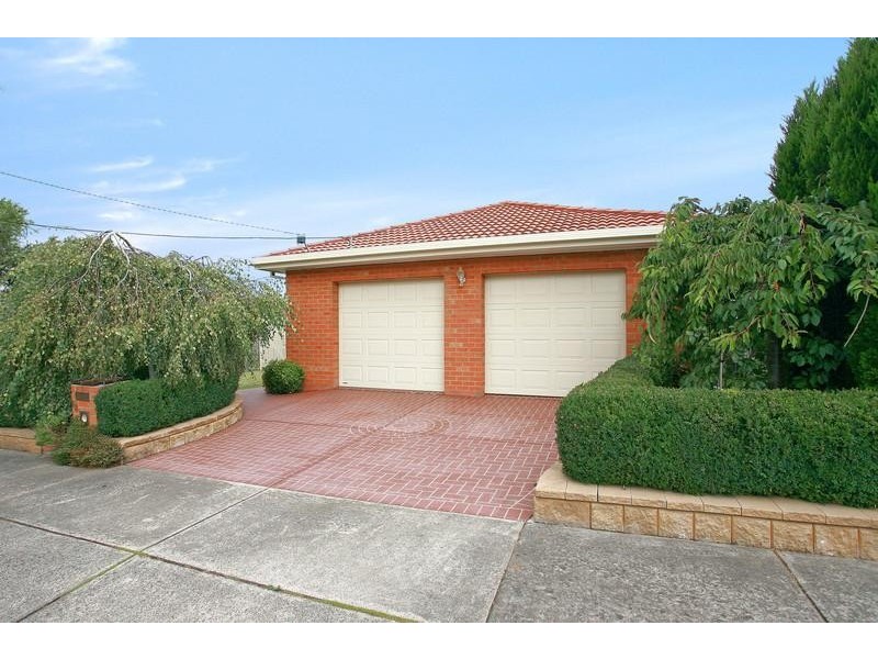 13 Huckson Rise, Dandenong North VIC 3175