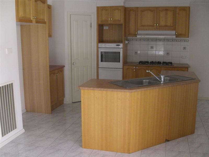 3 Daffodil Court, Endeavour Hills VIC 3802